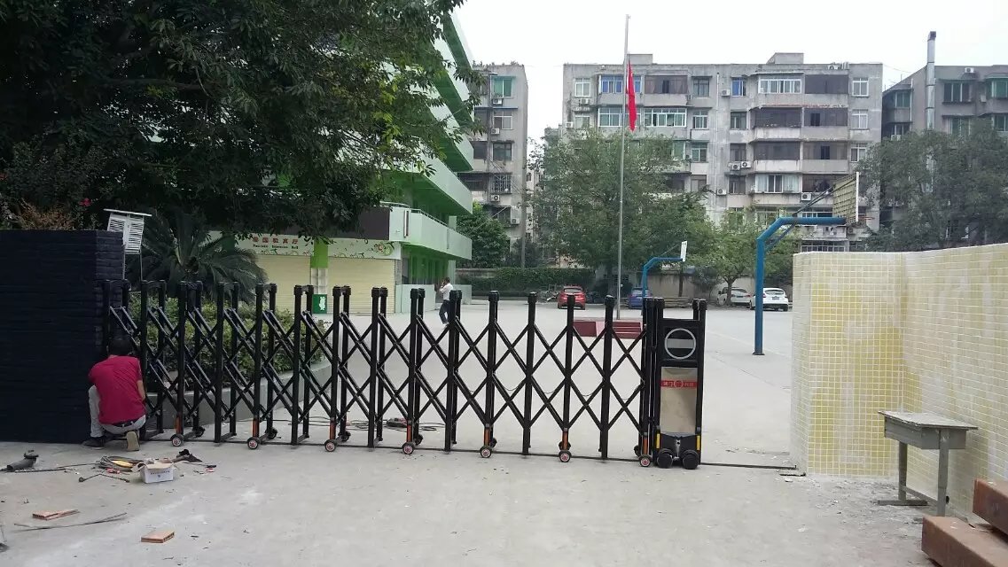 仪陇县仪陇县深圳市伸缩门